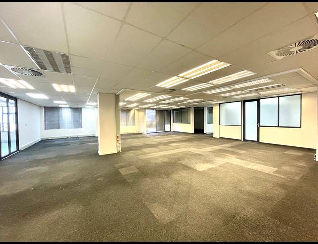 392M² OFFICE TO LET IN UMHLANGA RIDGE